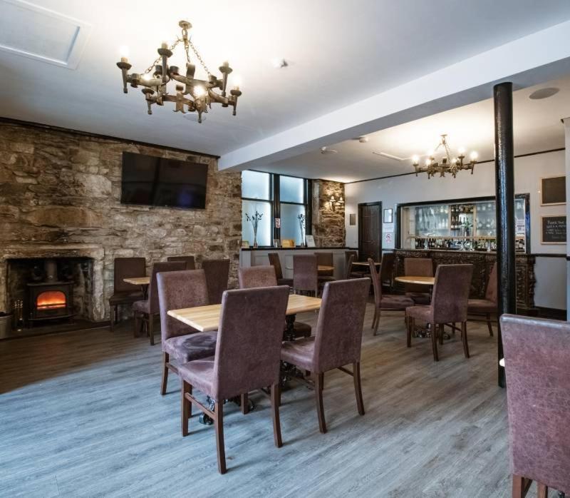 The Ben Mhor Hotel, Bar & Restaurant Grantown-on-Spey Exterior foto